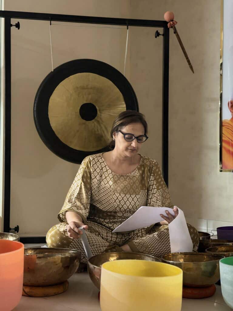 Sound healing therapy in mumbai session at CHAITALI HEALING HUBB in Ghatkopar Mumbai by sound healer Chaitali Parekh